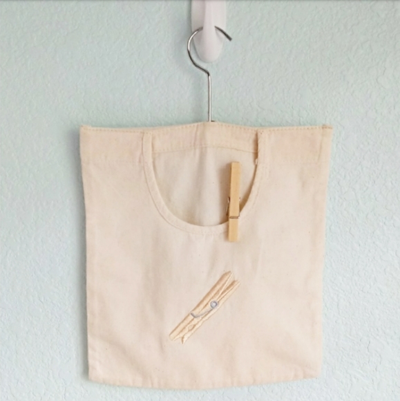 CLOTHING PINS HOLDER - Picture 1 of 7